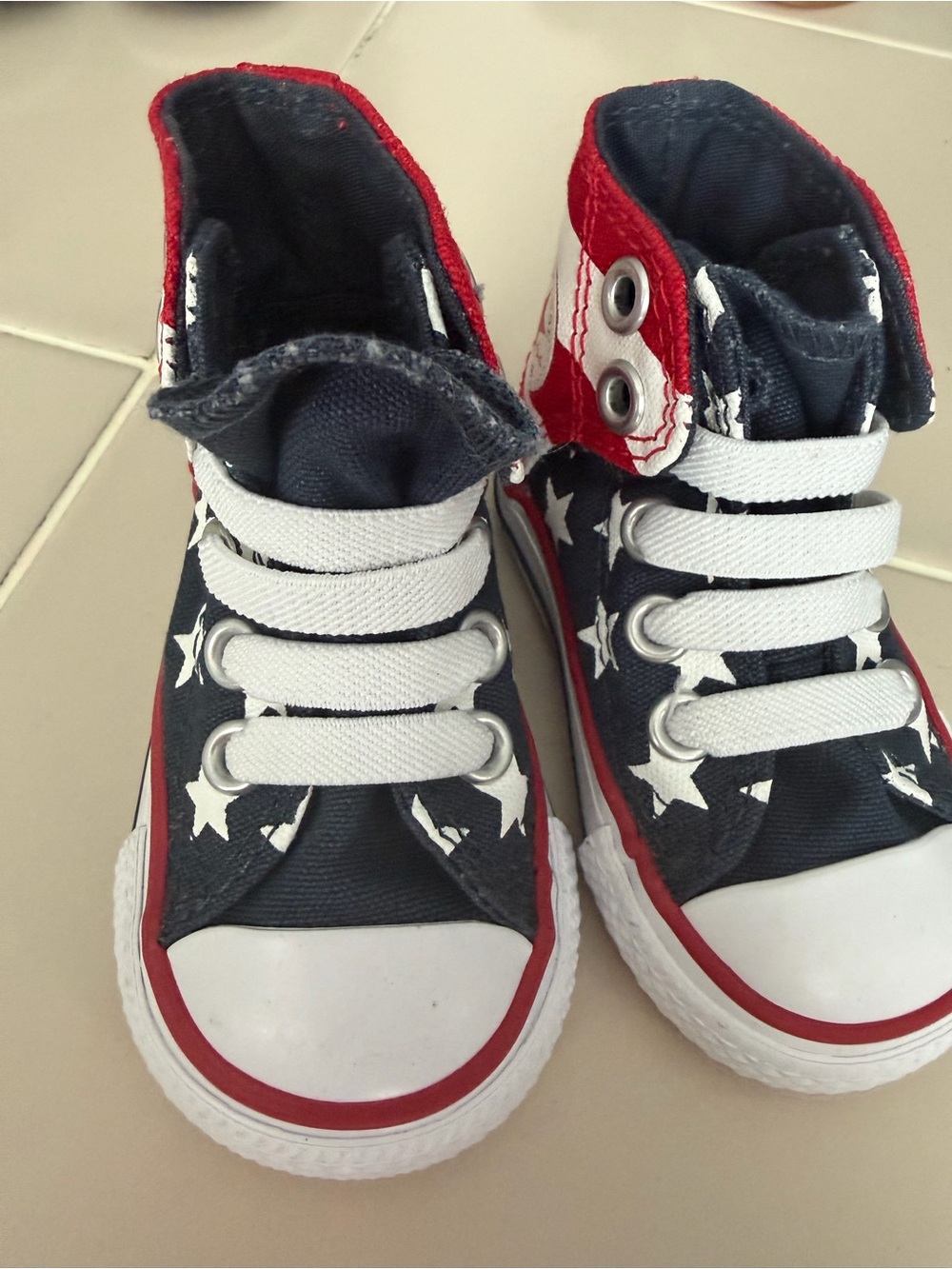 Converse Kids Star-Print High-Top Sneakers in Navy, Red & White